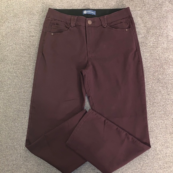 Democracy Jeans - Picture 1 of 7